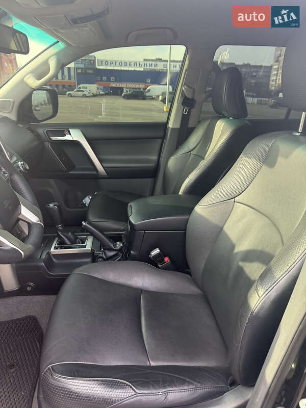 Позашляховик / Кросовер Toyota Land Cruiser Prado 2012 в Кропивницькому