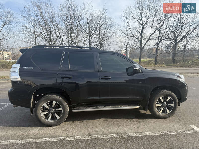 Позашляховик / Кросовер Toyota Land Cruiser Prado 2012 в Кропивницькому