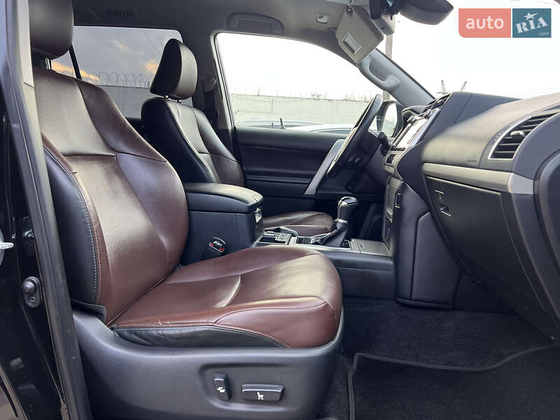 Внедорожник / Кроссовер Toyota Land Cruiser Prado 2020 в Днепре фото 21 Внедорожник / Кроссовер Toyota Land Cruiser Prado 2020 в Днепре