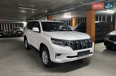 Внедорожник / Кроссовер Toyota Land Cruiser Prado 2019 в Киеве