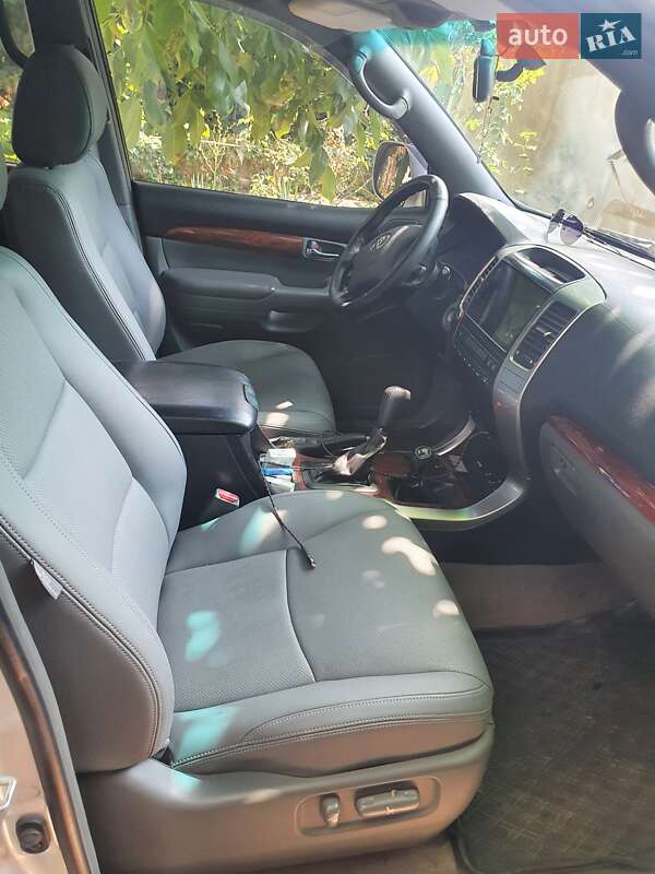 Позашляховик / Кросовер Toyota Land Cruiser Prado 2003 в Одесі