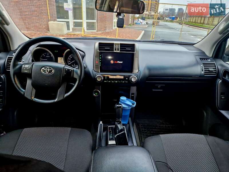 Внедорожник / Кроссовер Toyota Land Cruiser Prado 2012 в Киеве фото 12 Внедорожник / Кроссовер Toyota Land Cruiser Prado 2012 в Киеве