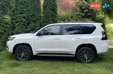 Внедорожник / Кроссовер Toyota Land Cruiser Prado 2021 в Киеве