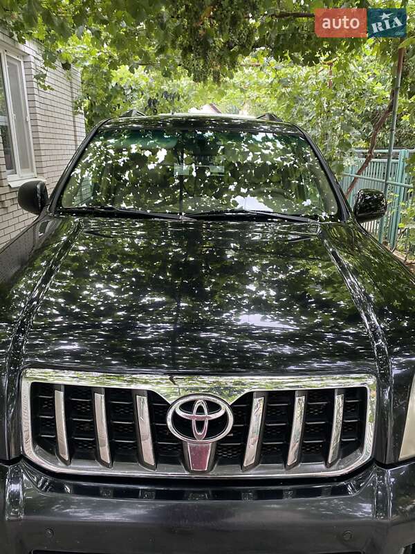 Позашляховик / Кросовер Toyota Land Cruiser Prado 2005 в Запоріжжі