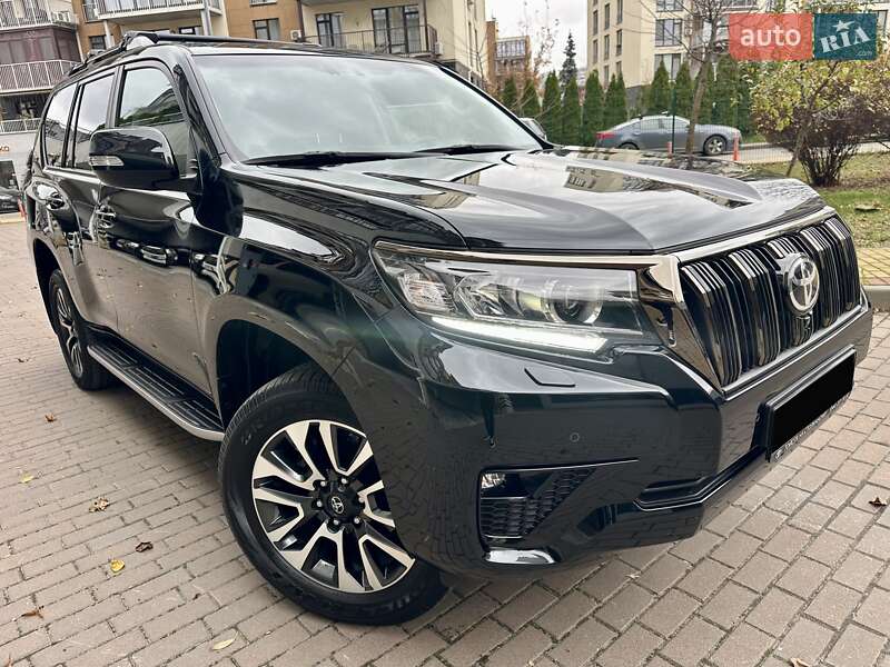 Позашляховик / Кросовер Toyota Land Cruiser Prado 2022 в Києві