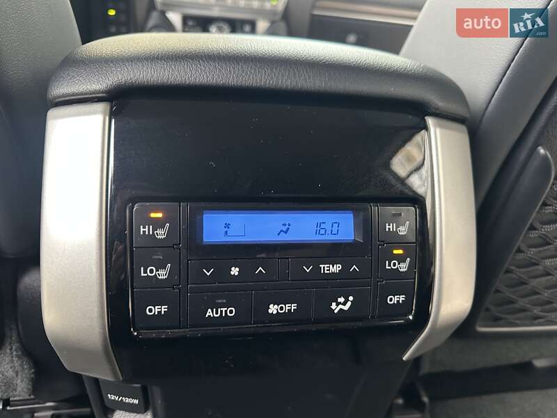 Позашляховик / Кросовер Toyota Land Cruiser Prado 2022 в Києві