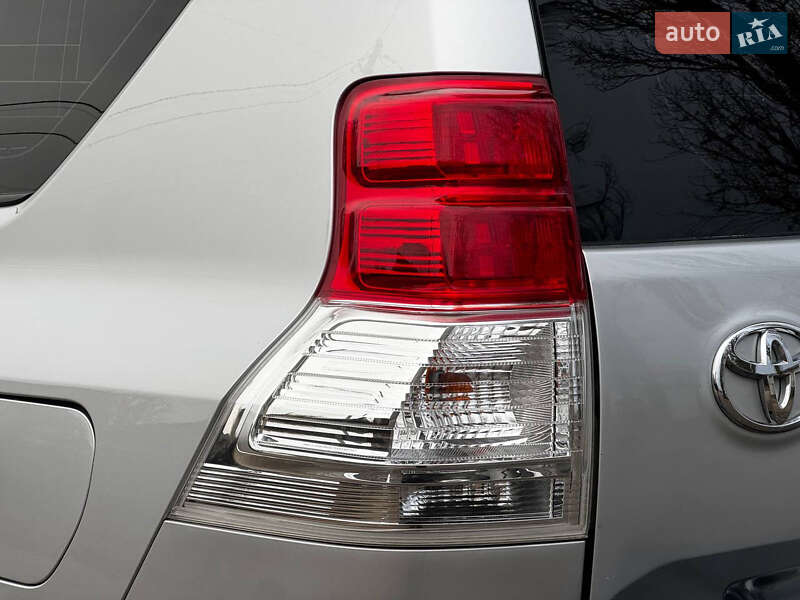 Внедорожник / Кроссовер Toyota Land Cruiser Prado 2010 в Ахтырке