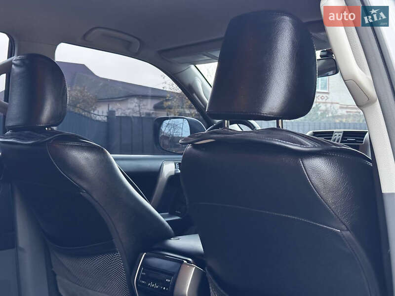 Внедорожник / Кроссовер Toyota Land Cruiser Prado 2010 в Ахтырке