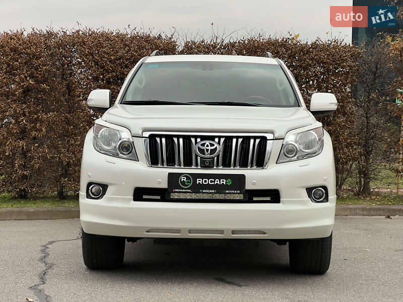 Внедорожник / Кроссовер Toyota Land Cruiser Prado 2010 в Киеве
