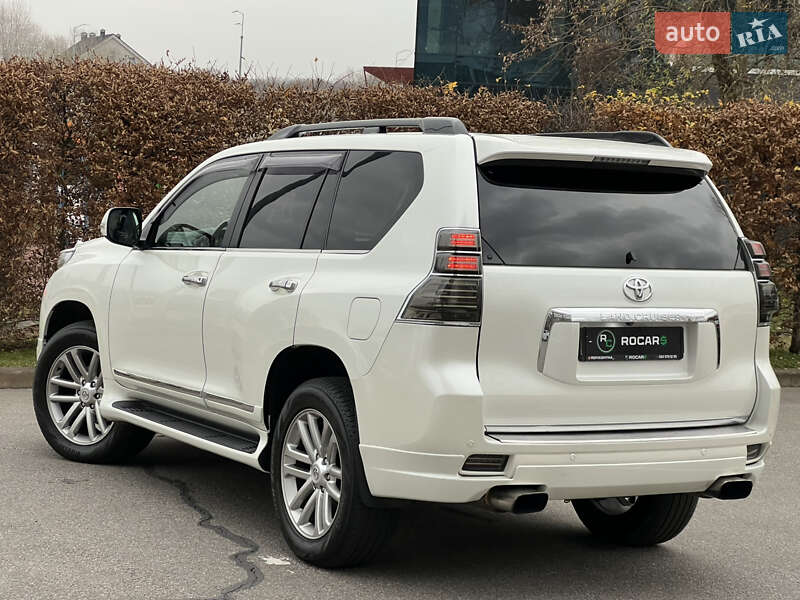Внедорожник / Кроссовер Toyota Land Cruiser Prado 2010 в Киеве