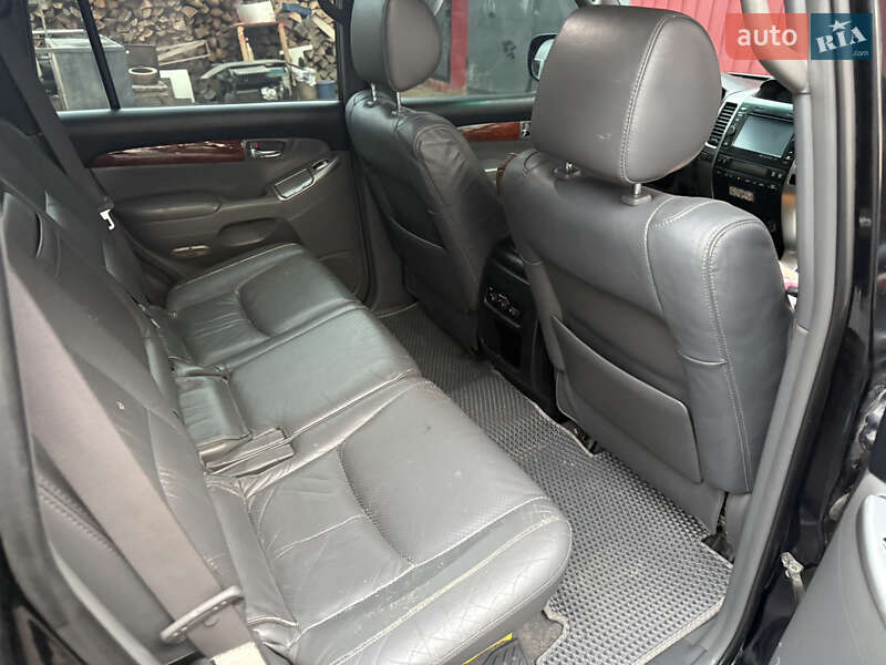 Внедорожник / Кроссовер Toyota Land Cruiser Prado 2007 в Ладыжине