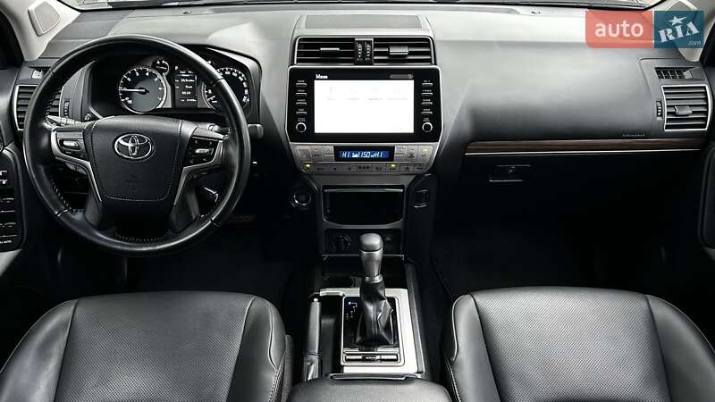 Позашляховик / Кросовер Toyota Land Cruiser Prado 2022 в Києві