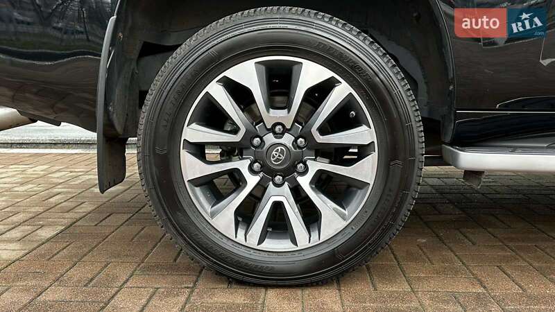 Позашляховик / Кросовер Toyota Land Cruiser Prado 2022 в Києві