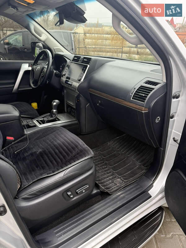 Внедорожник / Кроссовер Toyota Land Cruiser Prado 2022 в Тернополе фото 16 Внедорожник / Кроссовер Toyota Land Cruiser Prado 2022 в Тернополе