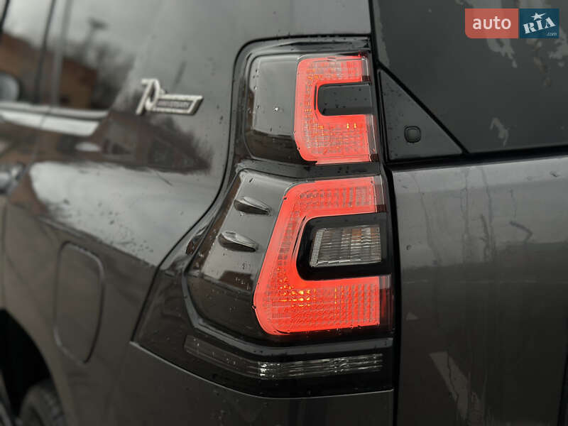 Позашляховик / Кросовер Toyota Land Cruiser Prado 2021 в Лубнах