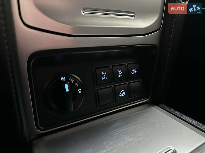 Позашляховик / Кросовер Toyota Land Cruiser Prado 2021 в Лубнах