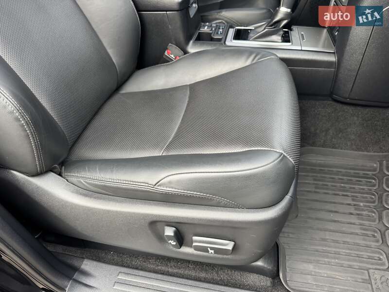 Внедорожник / Кроссовер Toyota Land Cruiser Prado 2022 в Николаеве