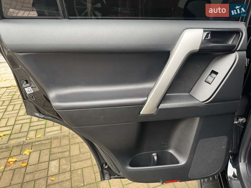 Внедорожник / Кроссовер Toyota Land Cruiser Prado 2022 в Николаеве