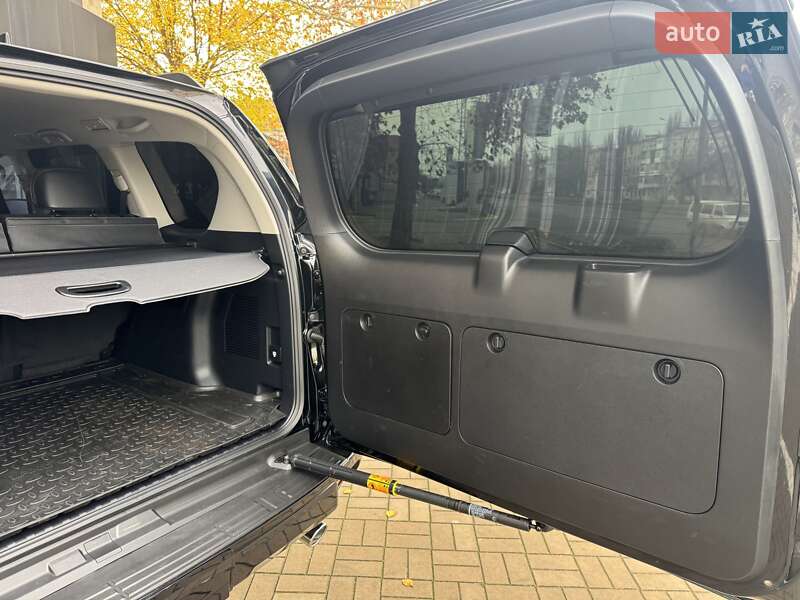 Внедорожник / Кроссовер Toyota Land Cruiser Prado 2022 в Николаеве