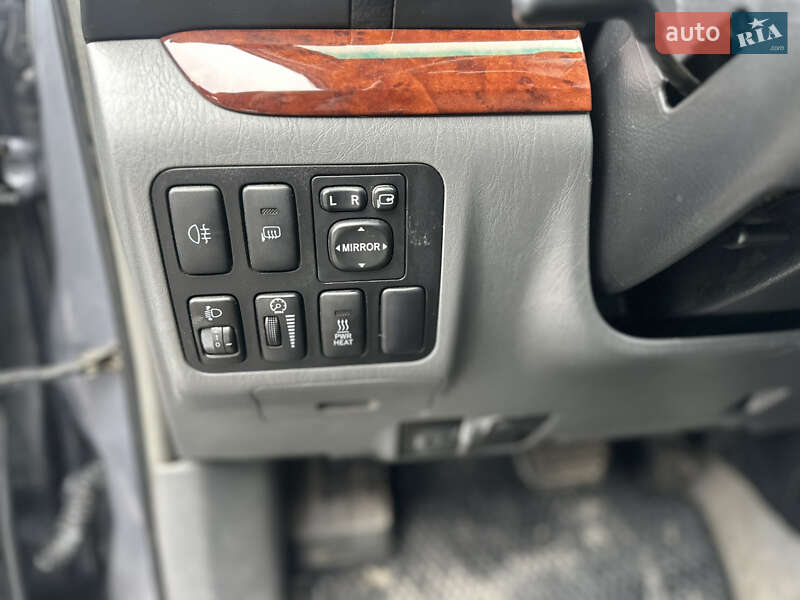 Позашляховик / Кросовер Toyota Land Cruiser Prado 2005 в Рівному