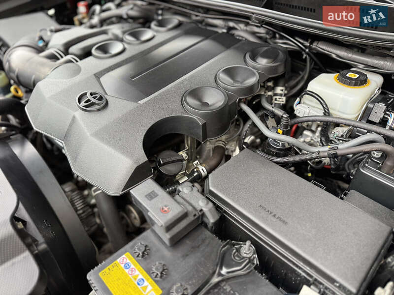 Внедорожник / Кроссовер Toyota Land Cruiser Prado 2021 в Днепре