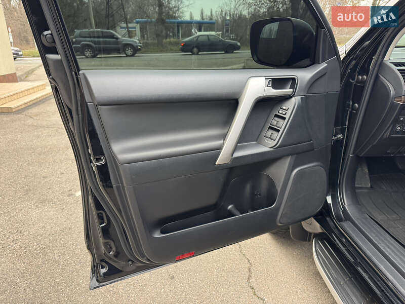 Внедорожник / Кроссовер Toyota Land Cruiser Prado 2021 в Днепре