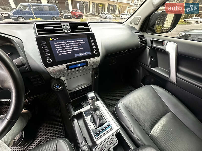 Внедорожник / Кроссовер Toyota Land Cruiser Prado 2021 в Киеве