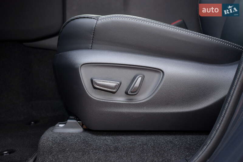 Внедорожник / Кроссовер Toyota Land Cruiser Prado 2025 в Житомире