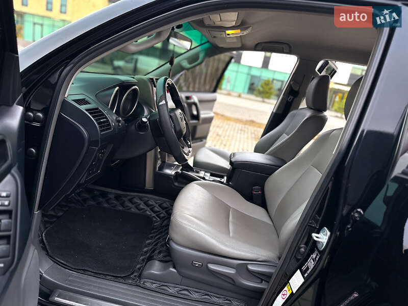 Внедорожник / Кроссовер Toyota Land Cruiser Prado 2012 в Хмельницком