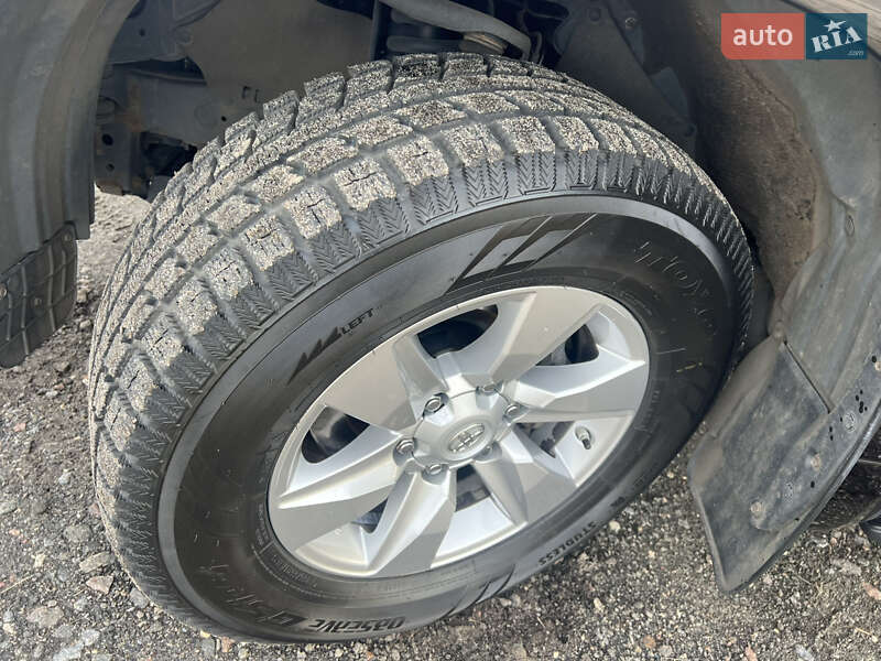 Позашляховик / Кросовер Toyota Land Cruiser Prado 2019 в Києві фото 27 Позашляховик / Кросовер Toyota Land Cruiser Prado 2019 в Києві