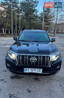 Позашляховик / Кросовер Toyota Land Cruiser Prado 2017 в Києві