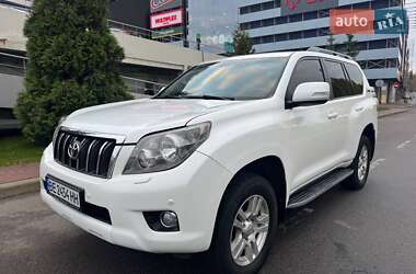 Позашляховик / Кросовер Toyota Land Cruiser Prado 2010 в Києві