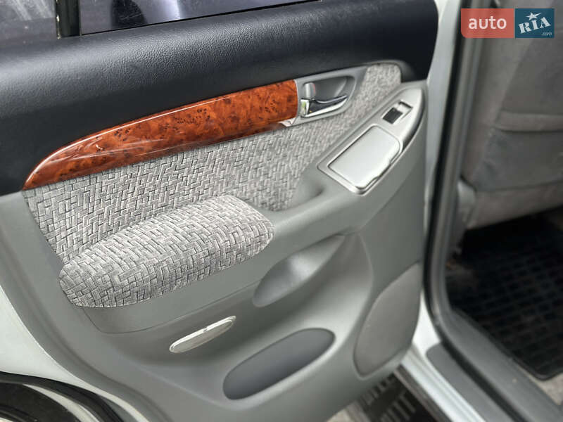 Внедорожник / Кроссовер Toyota Land Cruiser Prado 2006 в Хмельницком