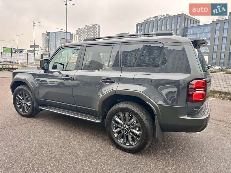 Позашляховик / Кросовер Toyota Land Cruiser Prado 2024 в Києві