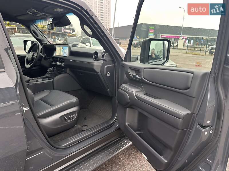 Позашляховик / Кросовер Toyota Land Cruiser Prado 2024 в Києві