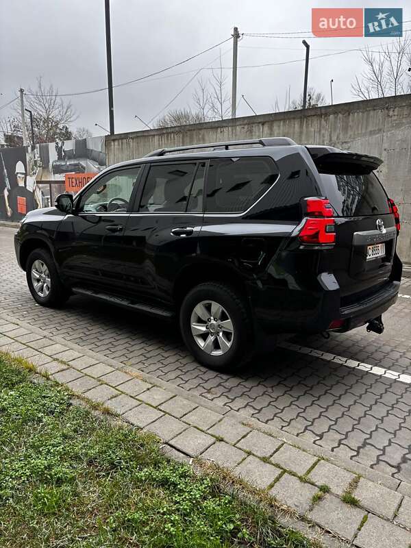 Позашляховик / Кросовер Toyota Land Cruiser Prado 2018 в Львові фото 5 Позашляховик / Кросовер Toyota Land Cruiser Prado 2018 в Львові