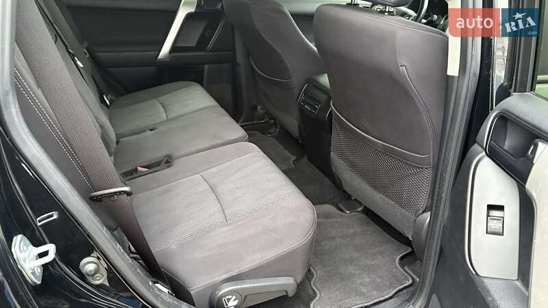 Внедорожник / Кроссовер Toyota Land Cruiser Prado 2019 в Киеве