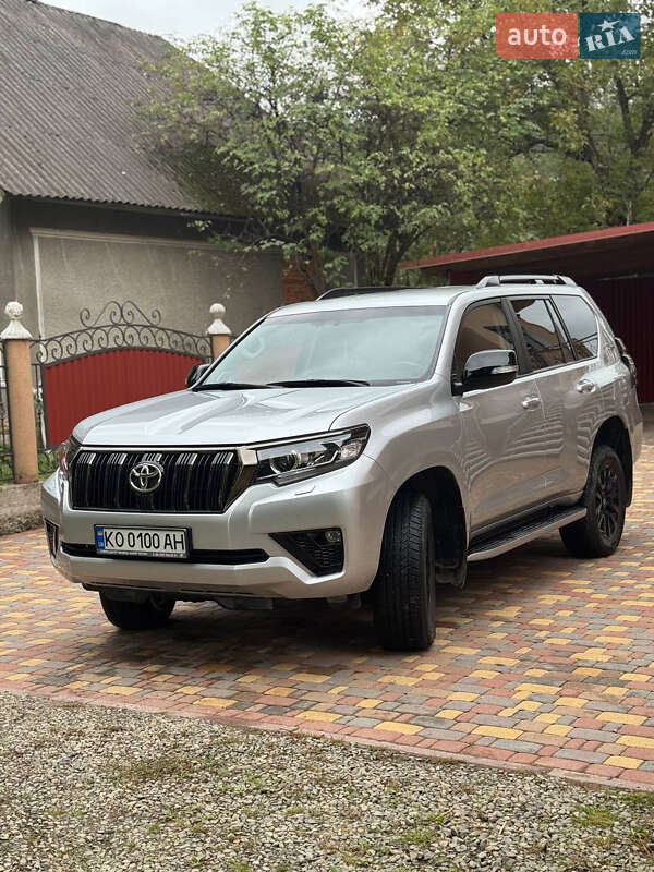 Позашляховик / Кросовер Toyota Land Cruiser Prado 2021 в Тячеві