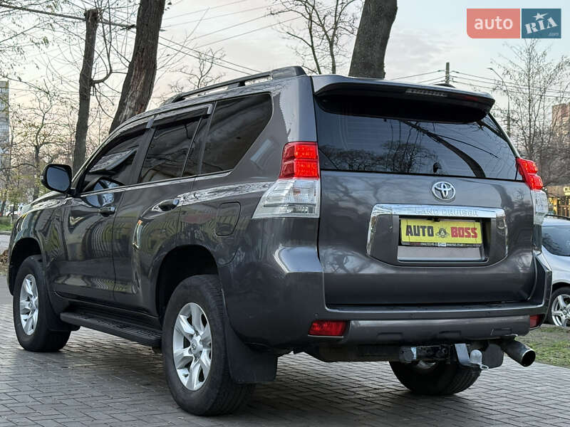 Позашляховик / Кросовер Toyota Land Cruiser Prado 2013 в Миколаєві