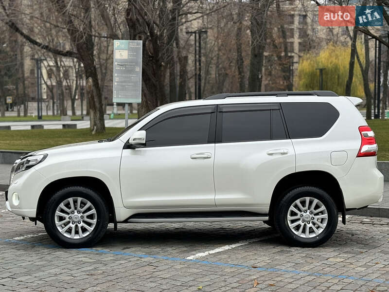 Позашляховик / Кросовер Toyota Land Cruiser Prado 2016 в Харкові