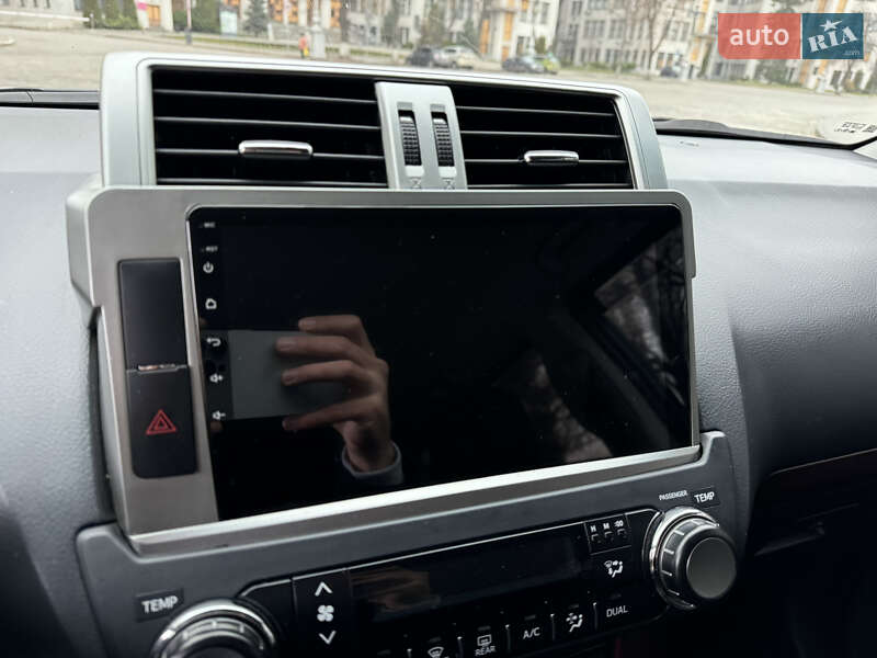 Позашляховик / Кросовер Toyota Land Cruiser Prado 2016 в Харкові