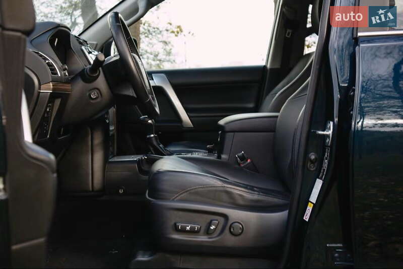 Внедорожник / Кроссовер Toyota Land Cruiser Prado 2017 в Киеве