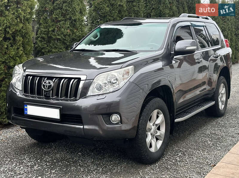 Toyota Land Cruiser Prado 2013