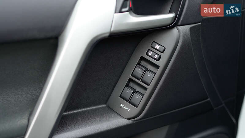 Внедорожник / Кроссовер Toyota Land Cruiser Prado 2020 в Львове