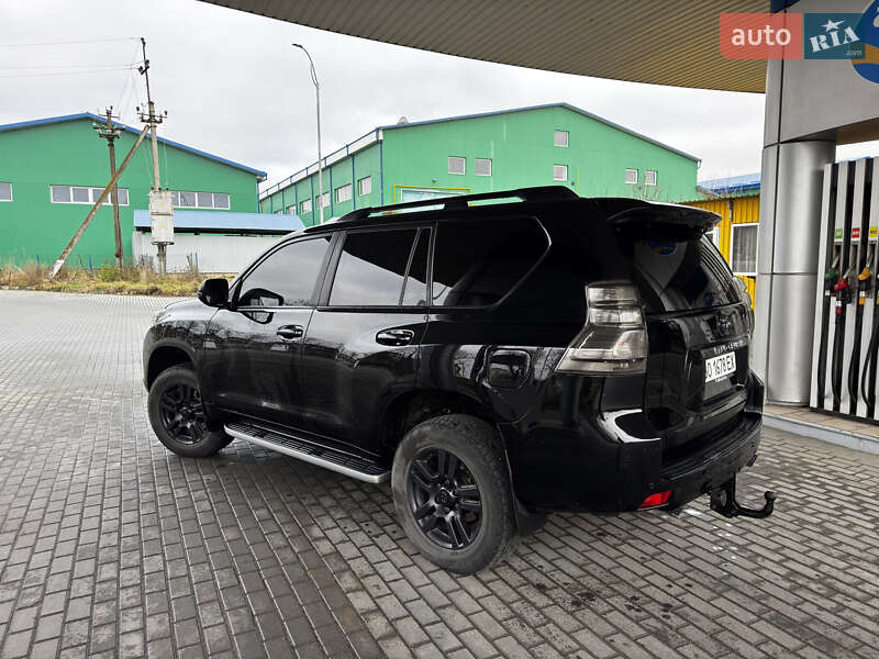 Позашляховик / Кросовер Toyota Land Cruiser Prado 2010 в Тернополі