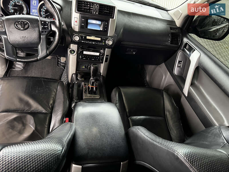 Позашляховик / Кросовер Toyota Land Cruiser Prado 2010 в Тернополі