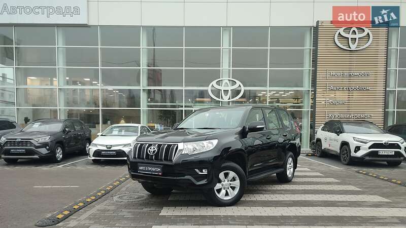 Toyota Land Cruiser Prado 2023