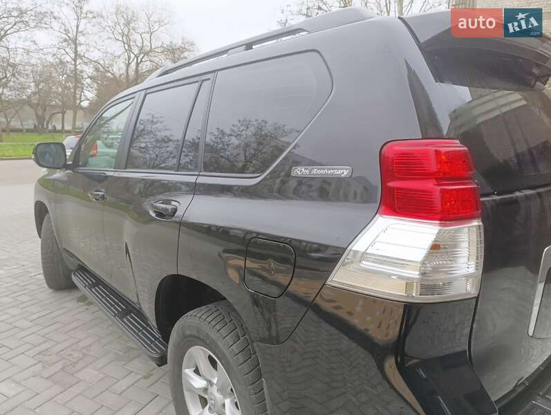 Внедорожник / Кроссовер Toyota Land Cruiser Prado 2012 в Николаеве