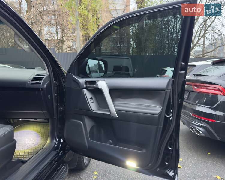 Внедорожник / Кроссовер Toyota Land Cruiser Prado 2019 в Киеве