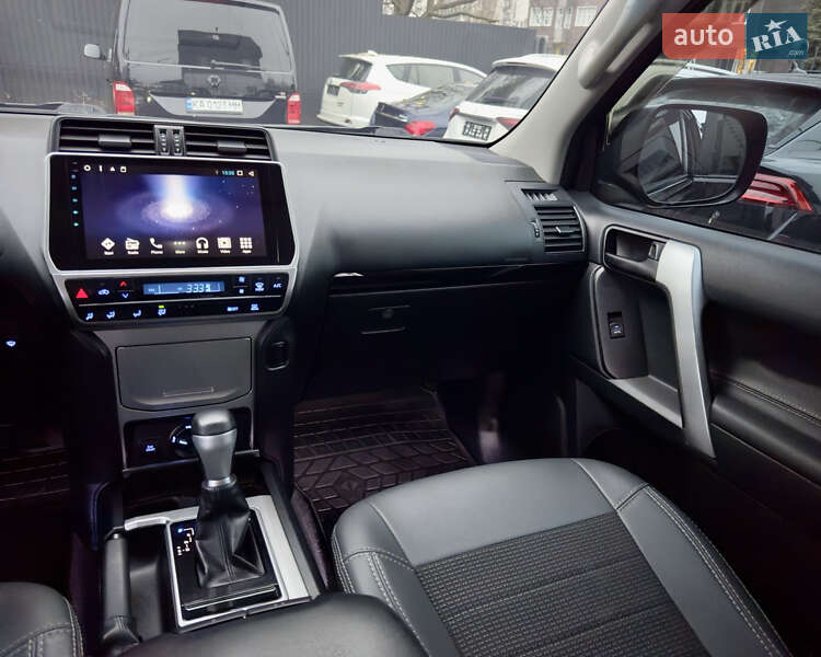 Внедорожник / Кроссовер Toyota Land Cruiser Prado 2019 в Киеве
